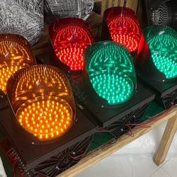 ĐÈN XANH VÀNG ĐỎ D200